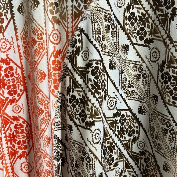 Elegant Black and Orange Patterned Dress - Picture 3 of 6